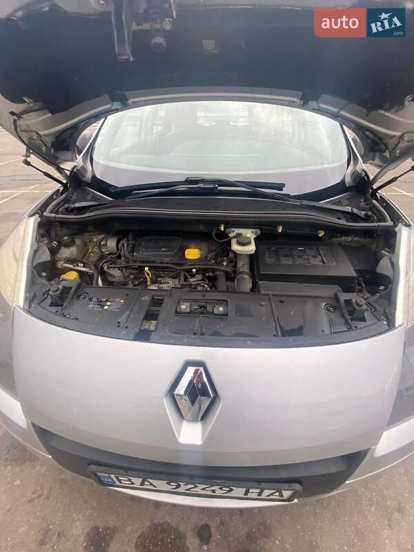 Минивэн Renault Scenic 2011 в Кривом Роге