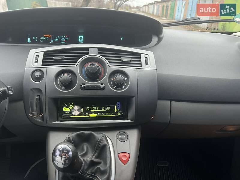 Минивэн Renault Scenic 2006 в Знаменке фото 6 Минивэн Renault Scenic 2006 в Знаменке