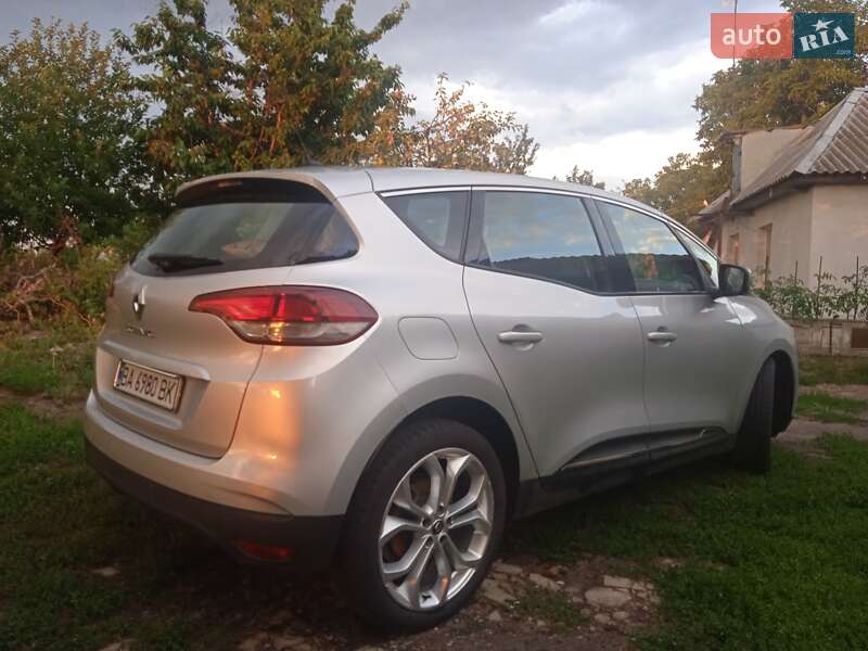 Минивэн Renault Scenic 2017 в Гайвороне