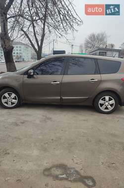 Минивэн Renault Scenic 2010 в Киеве