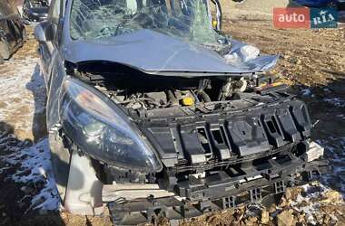 Минивэн Renault Scenic 2012 в 