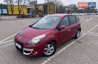 Минивэн Renault Scenic 2010 в 