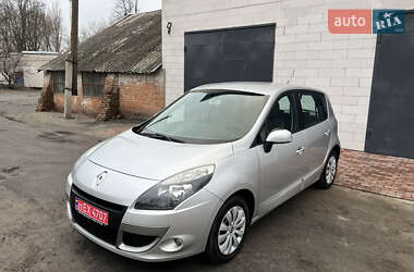 Минивэн Renault Scenic 2011 в Хороле