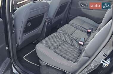 Минивэн Renault Scenic 2011 в 
