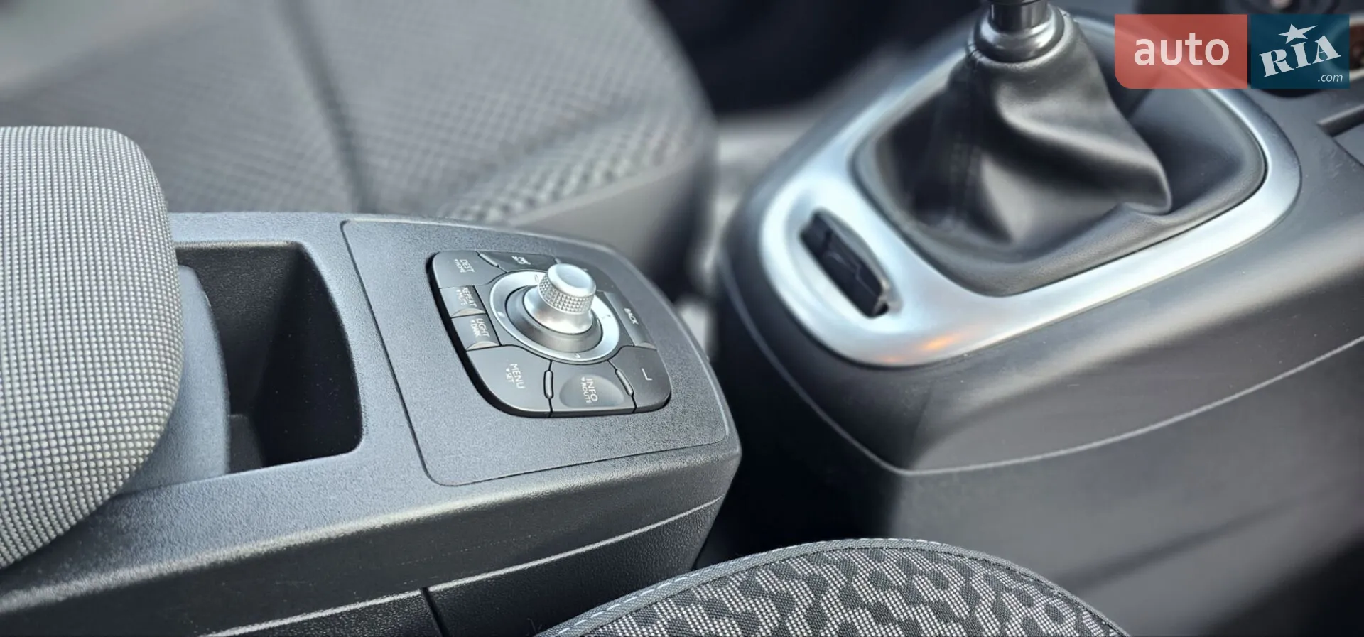2011 Renault Scenic - мініатюра 16