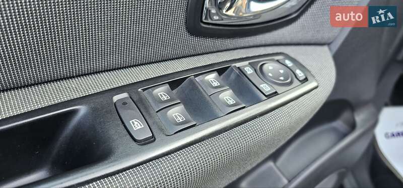 Минивэн Renault Scenic 2011 в Нововолынске