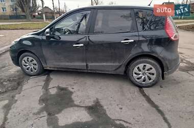 Минивэн Renault Scenic 2011 в Глобине