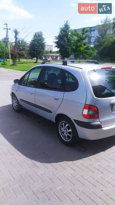 Минивэн Renault Scenic 2002 в Золотоноше