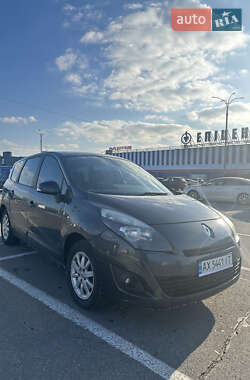 Минивэн Renault Scenic 2009 в Киеве