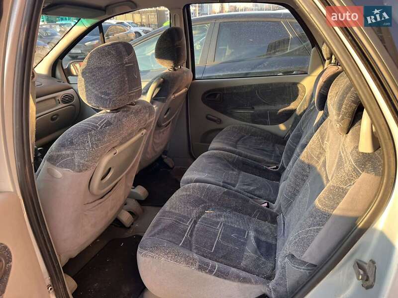 Минивэн Renault Scenic 2001 в Киеве