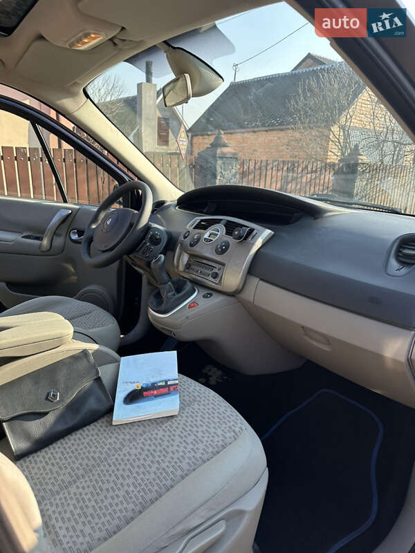 Минивэн Renault Scenic 2006 в Луцке
