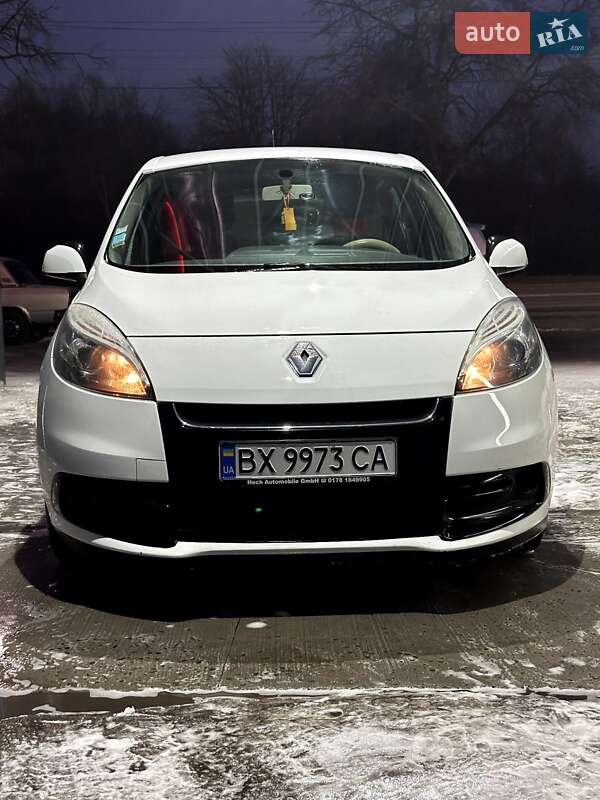 Мінівен Renault Scenic 2012 в 