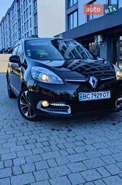 Мінівен Renault Scenic 2015 в 
