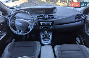 Мінівен Renault Scenic 2015 в 