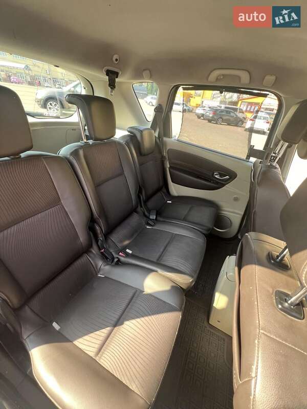 Минивэн Renault Scenic 2009 в Вишневом
