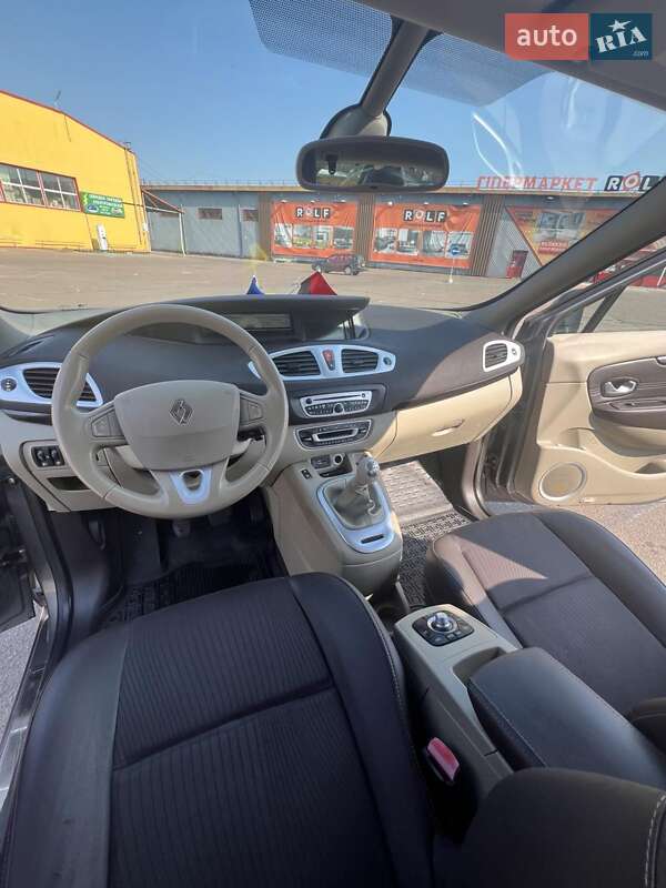 Минивэн Renault Scenic 2009 в Вишневом