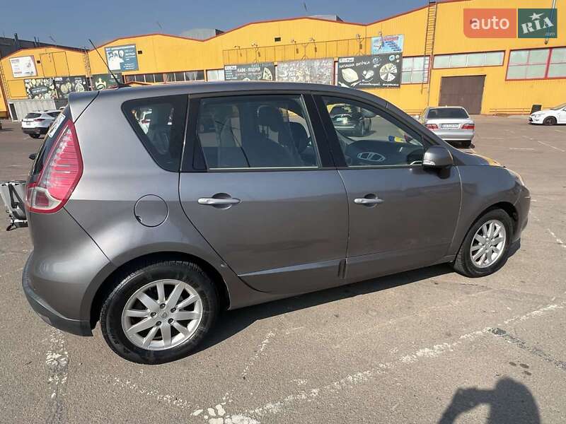 Минивэн Renault Scenic 2009 в Вишневом