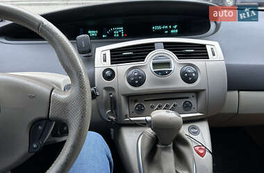Минивэн Renault Scenic 2006 в 