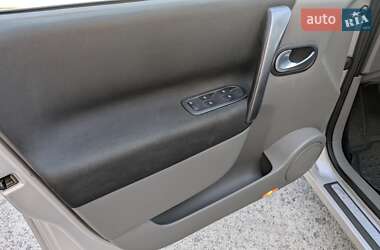 Минивэн Renault Scenic 2005 в 