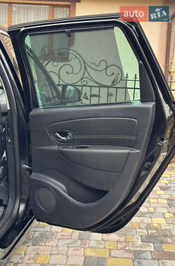 Мінівен Renault Scenic 2015 в 
