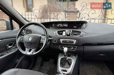 Мінівен Renault Scenic 2015 в 