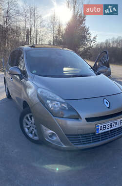 Минивэн Renault Scenic 2010 в 