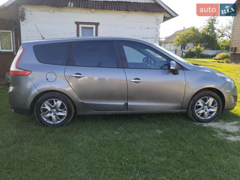 Минивэн Renault Scenic 2011 в Луцке