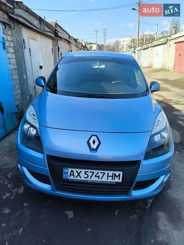 Минивэн Renault Scenic 2009 в Лозовой