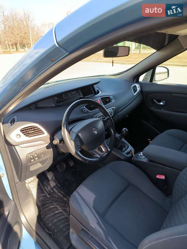 Минивэн Renault Scenic 2009 в Лозовой