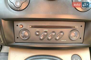 Минивэн Renault Scenic 2003 в 