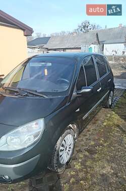 Минивэн Renault Scenic 2004 в 