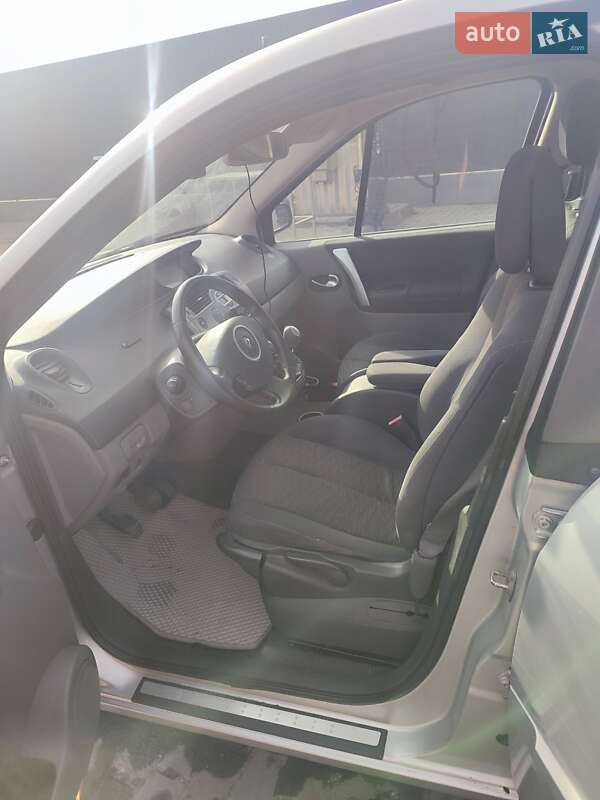 Минивэн Renault Scenic 2007 в Ровно
