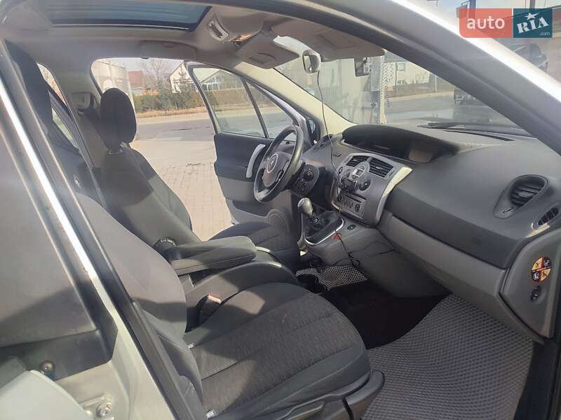 Минивэн Renault Scenic 2007 в Ровно