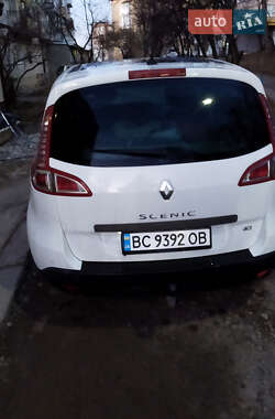 Минивэн Renault Scenic 2011 в 