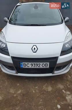 Минивэн Renault Scenic 2011 в 