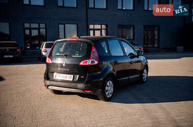 Минивэн Renault Scenic 2010 в 