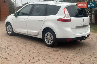 Минивэн Renault Scenic 2015 в 