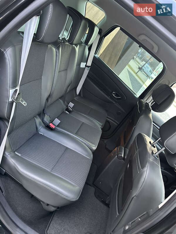 Минивэн Renault Scenic 2013 в Луцке