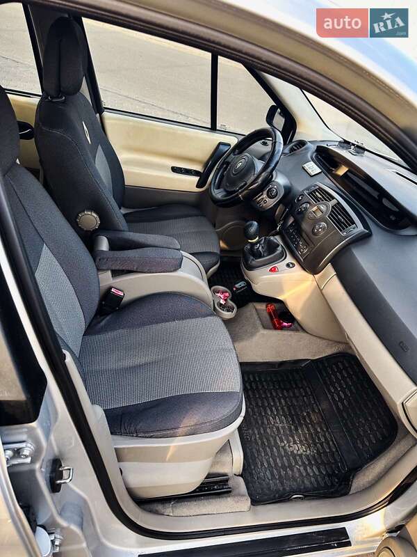 Минивэн Renault Scenic 2006 в Киеве