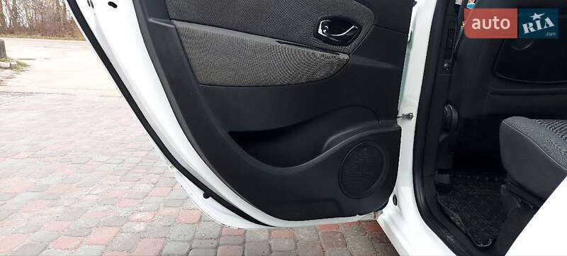 Минивэн Renault Scenic 2011 в Бердичеве