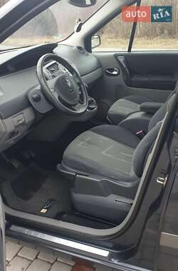 Минивэн Renault Scenic 2004 в 
