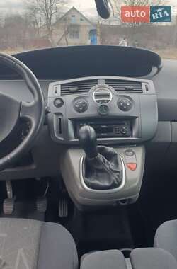 Минивэн Renault Scenic 2004 в 