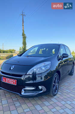 Минивэн Renault Scenic 2012 в 