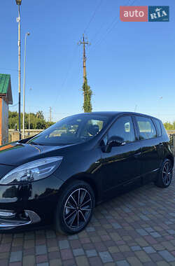 Минивэн Renault Scenic 2012 в 