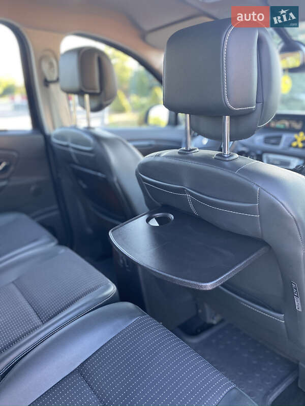 Мінівен Renault Scenic 2012 в Хоролі