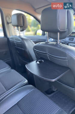 Минивэн Renault Scenic 2012 в 
