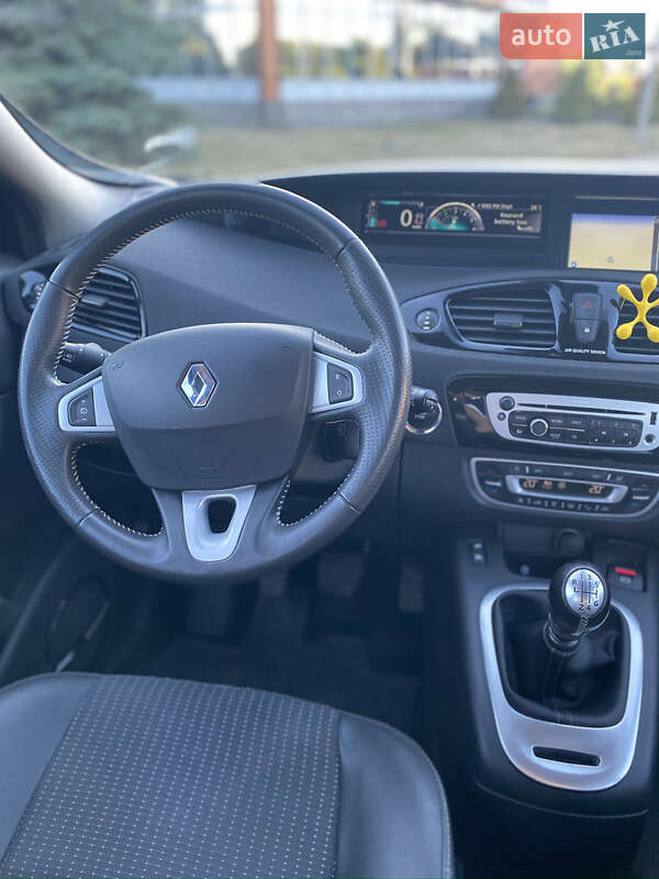 Мінівен Renault Scenic 2012 в Хоролі
