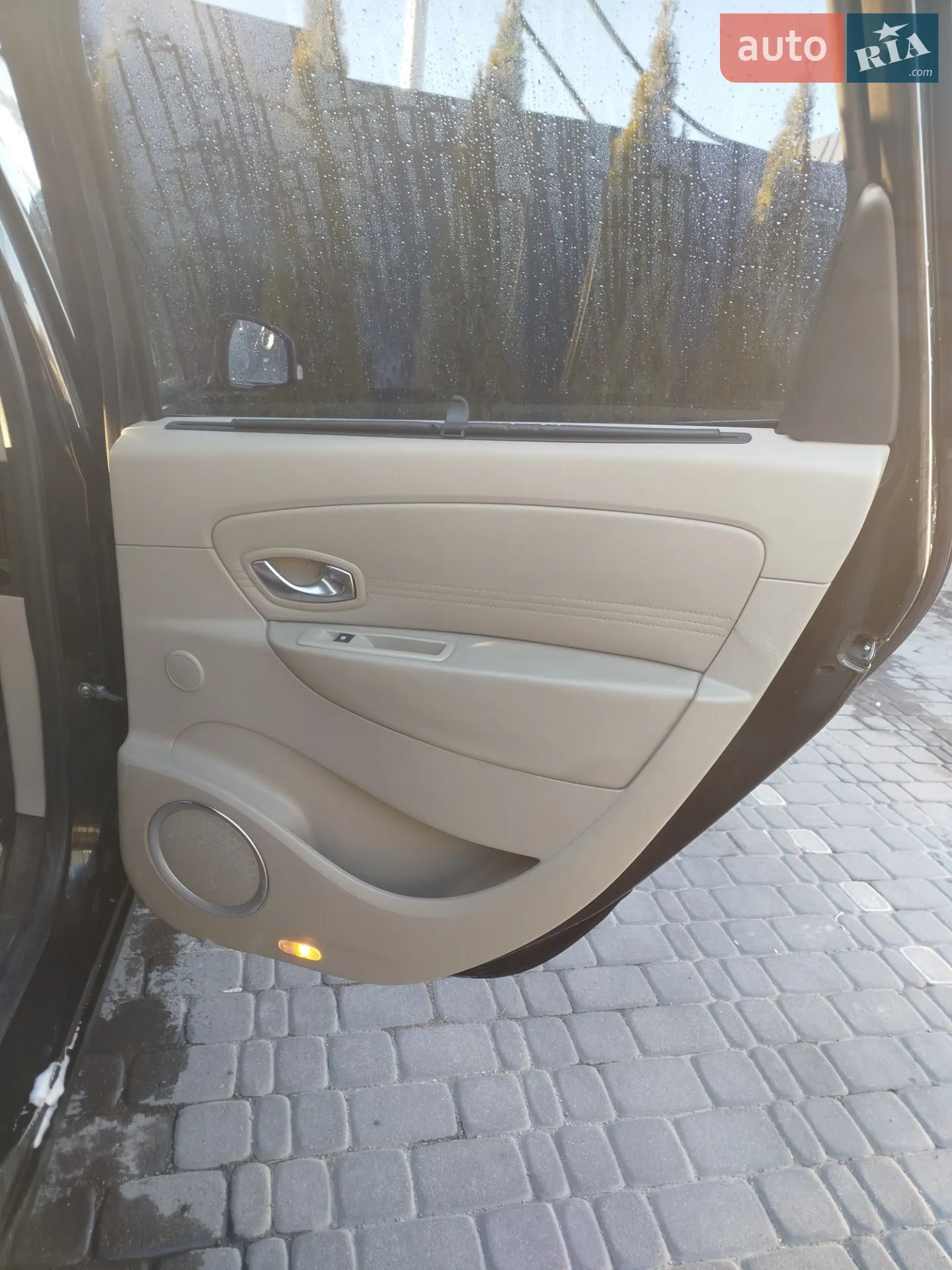 2010 Renault Scenic - мініатюра 10