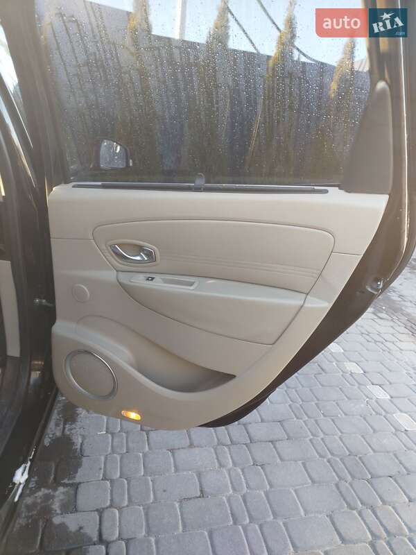 Минивэн Renault Scenic 2010 в Коростене