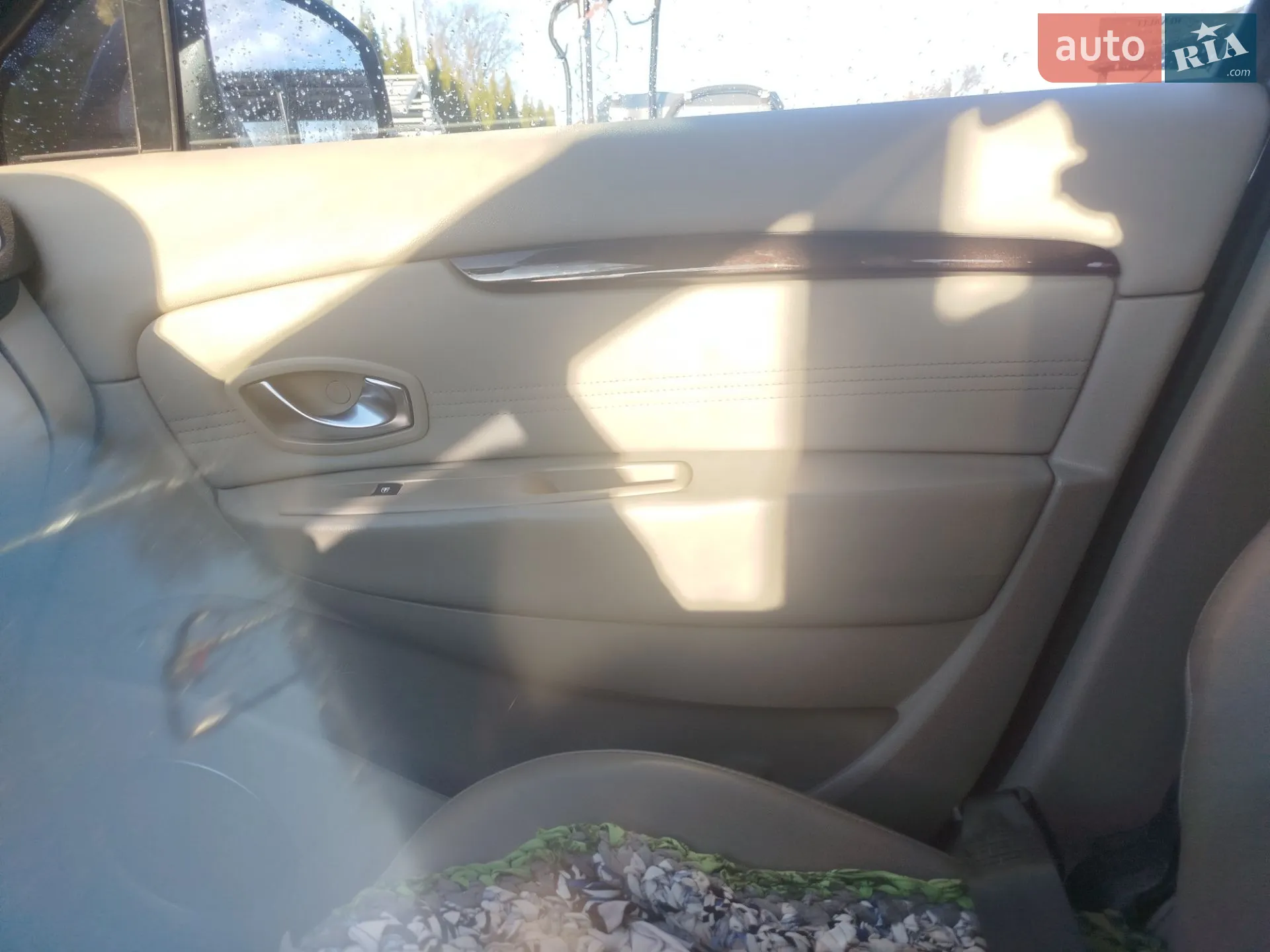 2010 Renault Scenic - мініатюра 15